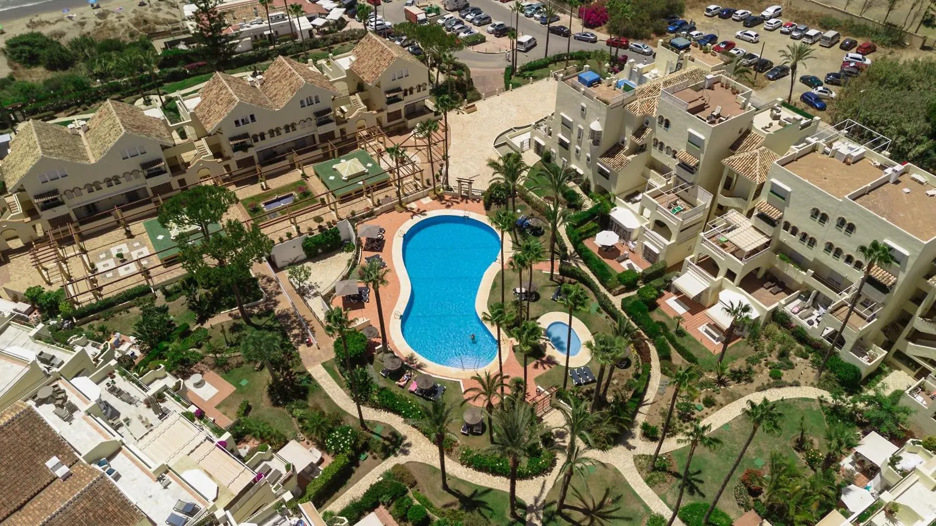 Cozy Apartment With Terrace And Access To The Beach, In Elviria, Marbella East
